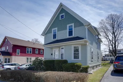 31 Ekman St