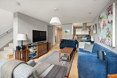 45 Province St #909