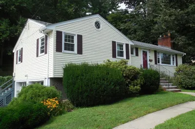 166 Totten Pond Rd 1