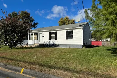 86 Empire St