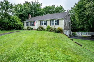 41 Knollwood Drive 1