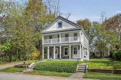 19 Memorial St