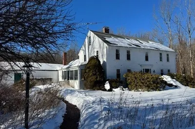 100 Brooks Station Rd
