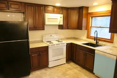 1 Boutwell Ave 1