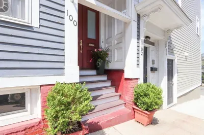 100 Pearl St #PH2