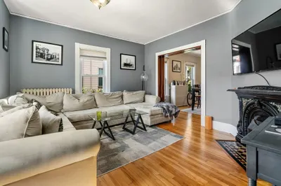 92-92a Oakton Ave