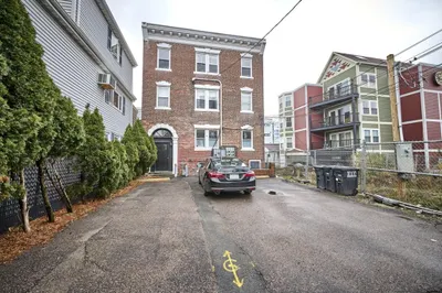 6 Bedford St Units 1f,3r&3f St 1