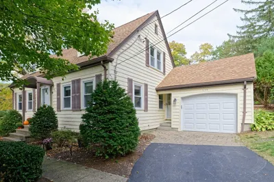 638 Main St 1
