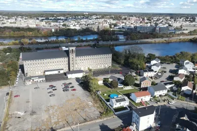 1 Lewiston St 1