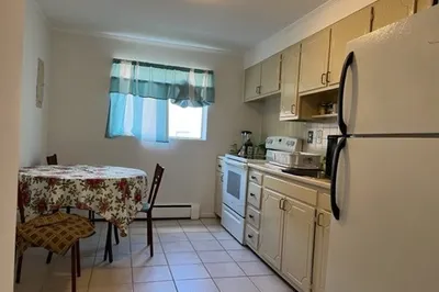 52 Bryon Rd #4