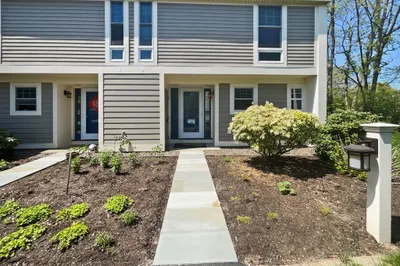11 Oak St #16