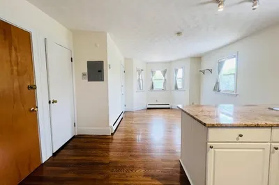 189 Concord Ave #3