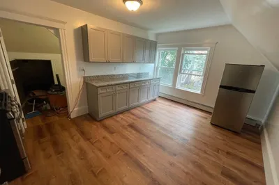 9 Crocker St #3