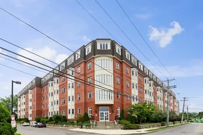 120 Wyllis Ave #417 1