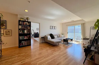 20 Cameron St #304
