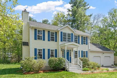 4 Weatherbee Rd