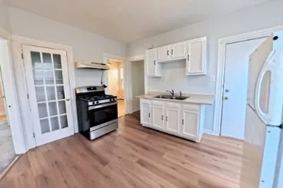 306 Prospect Street #3 1