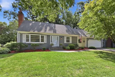 73 Duxbury Lane