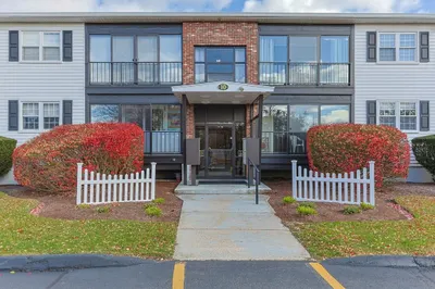 10 Candlewood Ln #2-1 1
