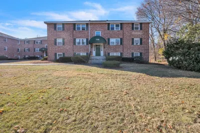 138 Tyngsboro Rd #1