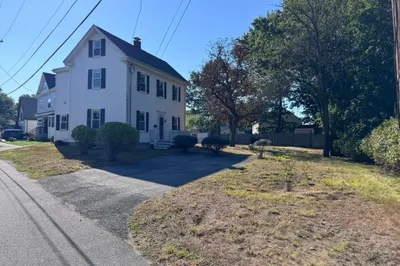 17 Baldwin St