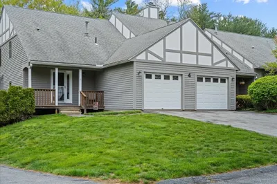 4 Victoria Dr #1
