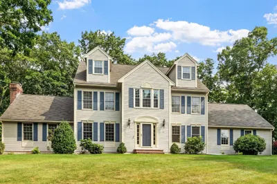 34 Arrowwood St 1
