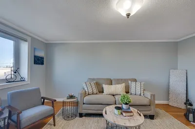94 Beacon St #34