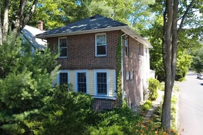 78 Vernon St 1