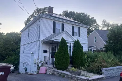 21 Commonweath Ave 1