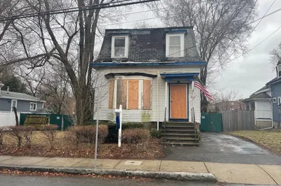36 Waverly Place 1