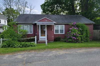 13 Sullivan Ave
