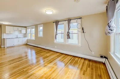 19 Town Hill St #2