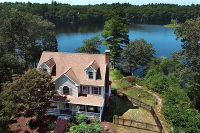 10 Dogwood Ln