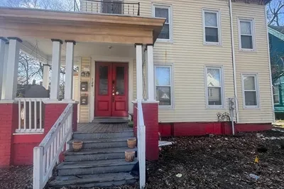 124 Catharine St 1