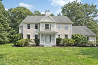 200 Gray Ln