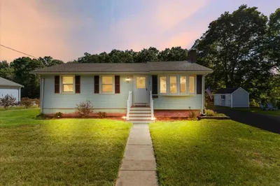 109 Lincoln Rd 1