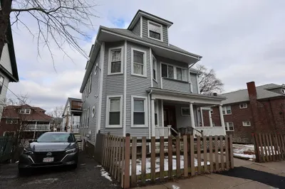 33-35 Ridgemont St #1 1