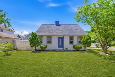 4 Newhall Ave 1