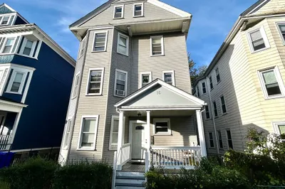 16 Dalrymple St #3