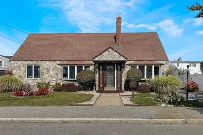 29 Blanchard Ave