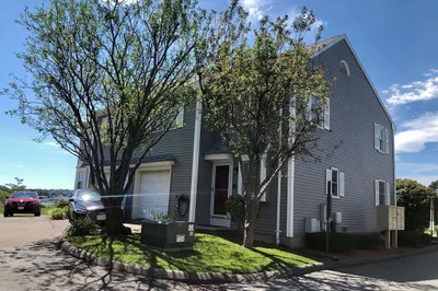 28 MArgin St #A