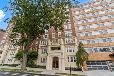1450 Beacon St #201