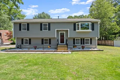 64 Lake St