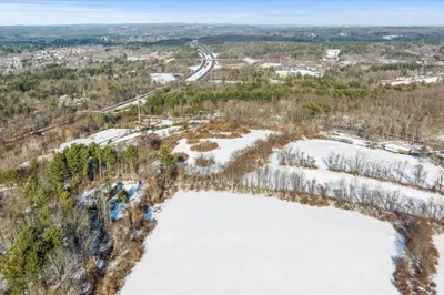 74 Huguenot Rd 1