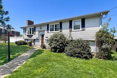 21 Ancona Rd
