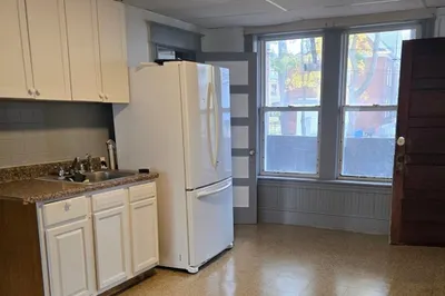 37 Clinton Ave #3-R 1