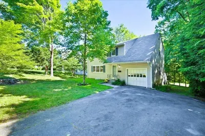 62 Longfellow Rd