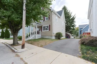 31 Newbury St 1