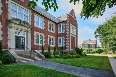 58 Main St #2 1